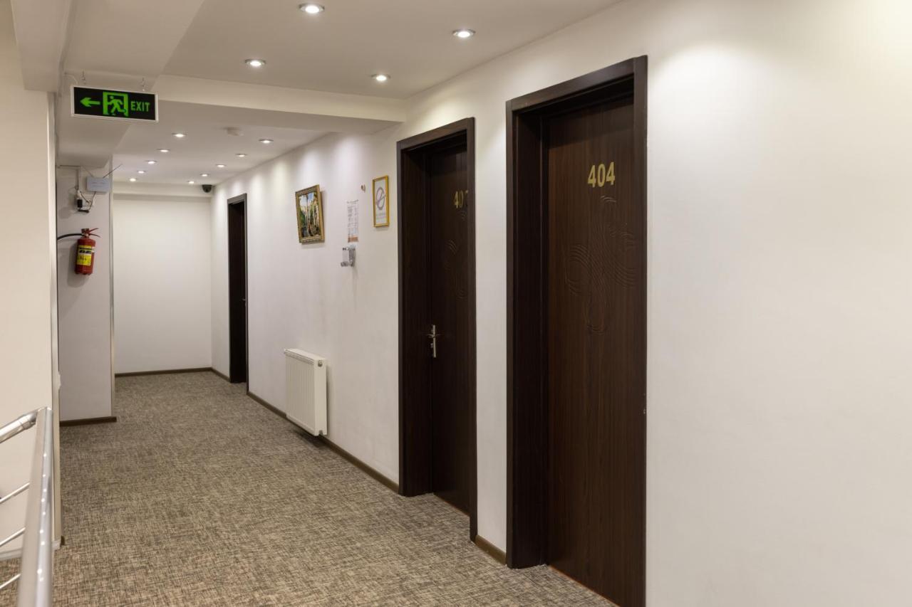 Hotel Grand Palace Тбилиси Экстерьер фото